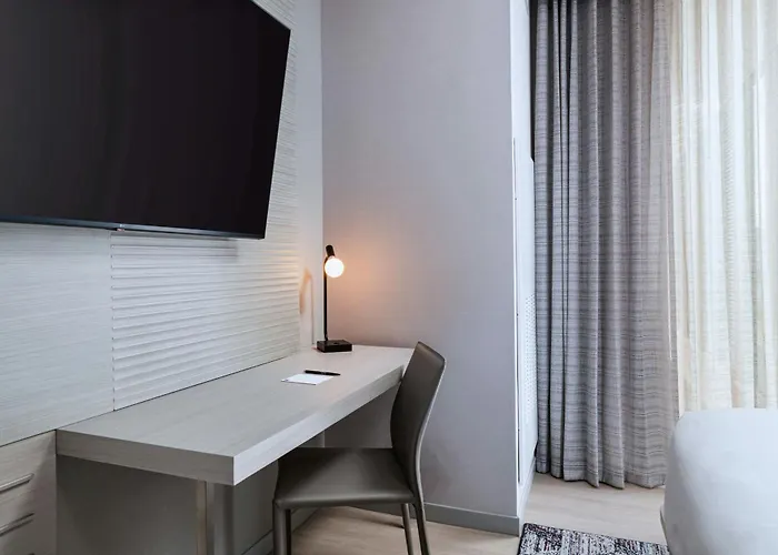 Hotel Ac By Marriott North Norterra